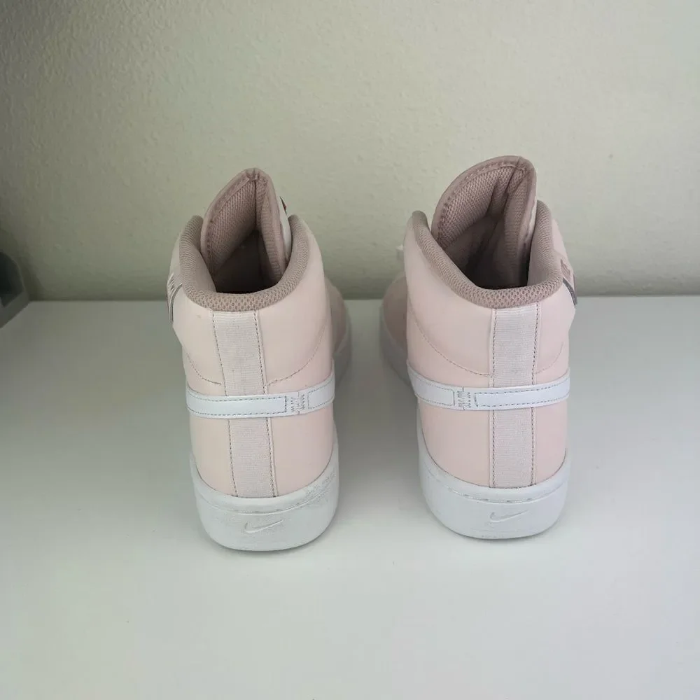 Nike WOMEN'S NIKE COURT ROYALE 2 MID SNEAKERS size 11